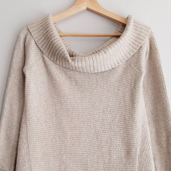 AEO Off-Shoulder Soft Knit Sweater Top Light Beige Cream Sz M - Picture 2 of 13